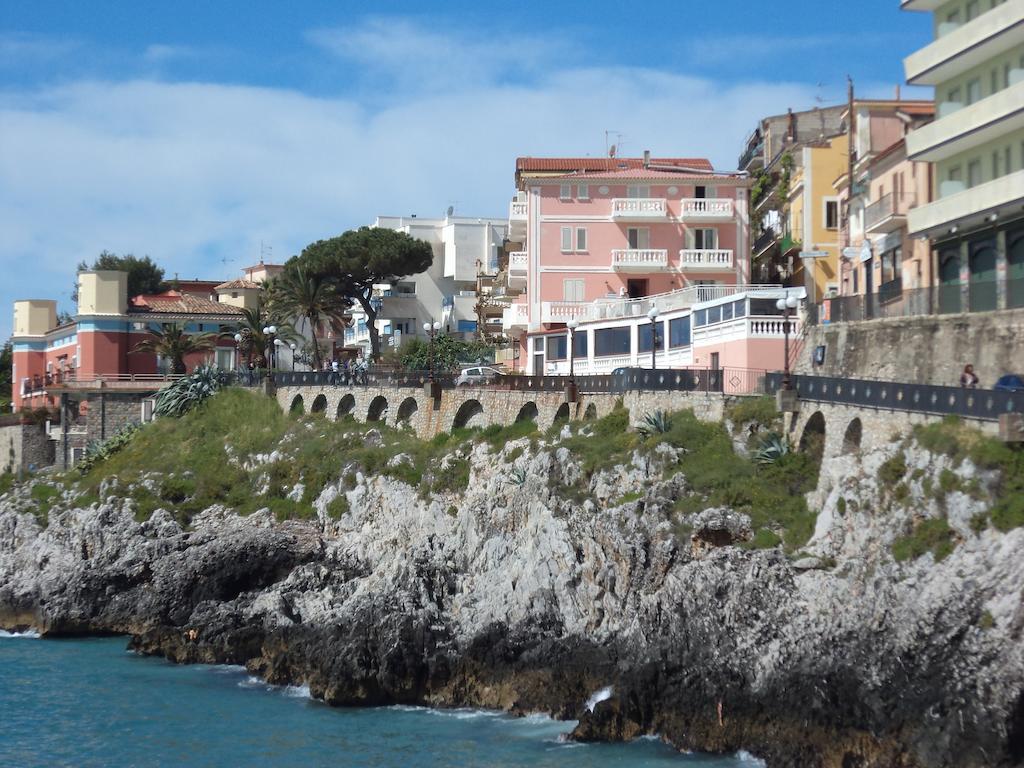 Albergo Tirreno Марина-ді-Камерота Екстер'єр фото